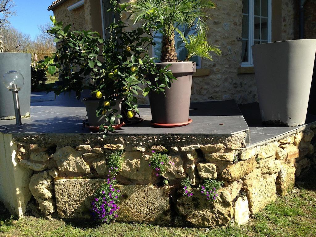Les Camelias Bed & Breakfast Lalinde Exterior foto